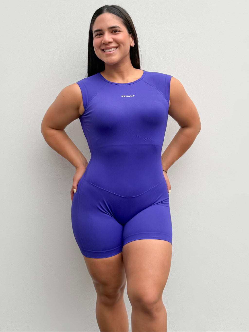 ELEVATE - ENTERIZO MANGA CERO MORADO ELÉCTRICO